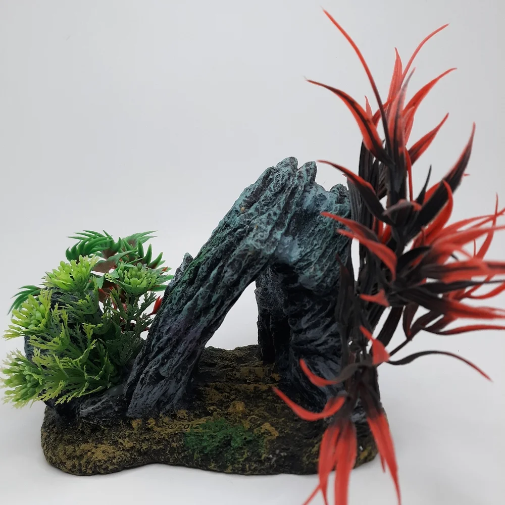 Aquarium Ornament - Rock Swim Through